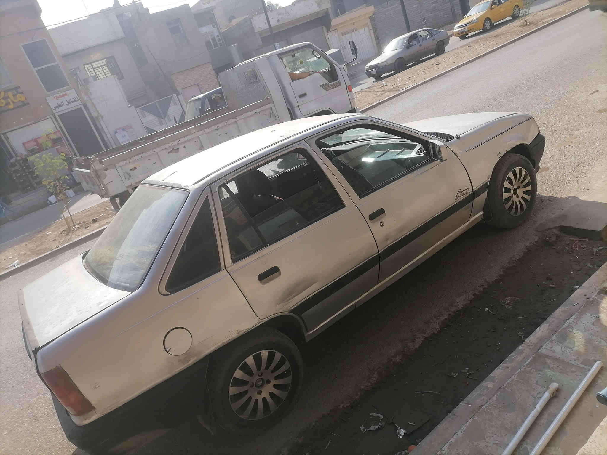 السلام عليكم
سياره كاديت موديل 91
ستيرن بور
كابون بانزين

شرط تحويل

14ورقه

***********
