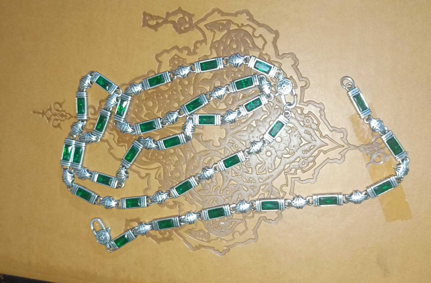 ياالله للبيع زنيجل تحفه فضه على الفحص ابيع 
الاخضر 94 اغرام سيت كامل سعر الغرام 3500 الالف  
وثاني 84 اغرام سيت كامل سعر الغرام 3700
عنوان بغداد مدينة الصدر


**إذا كنت صاحب هذا الإعلان وتريد حذفه لأي سبب، رجاءا أرسل رسالة إلى الدعم الفني**