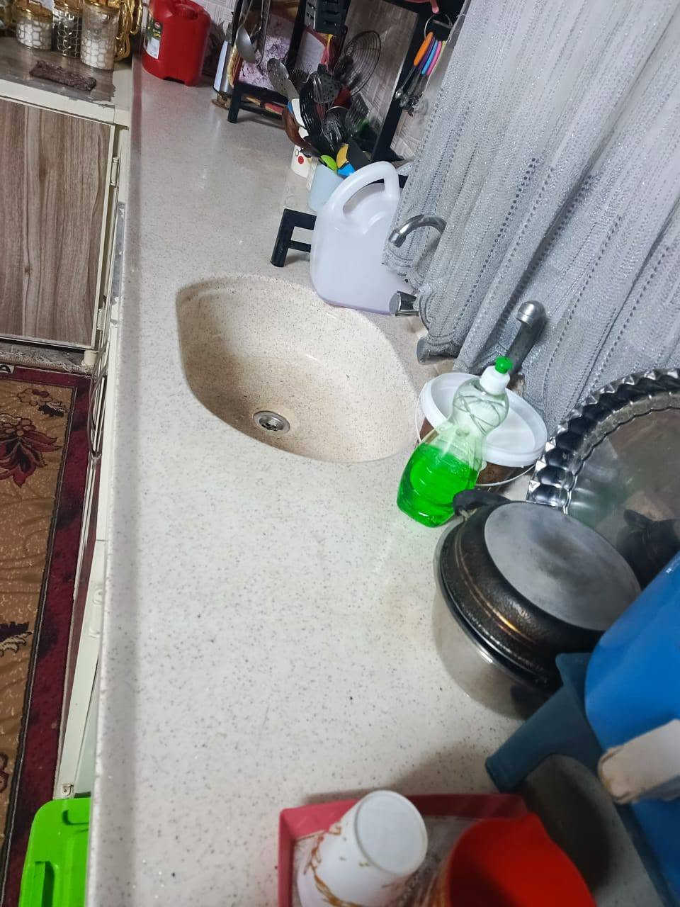 كونتر البيع ٧امتار طباخ مرشحه ويه كونتر نضيف سعر ٥٠٠بي مجال
خابر ***********
