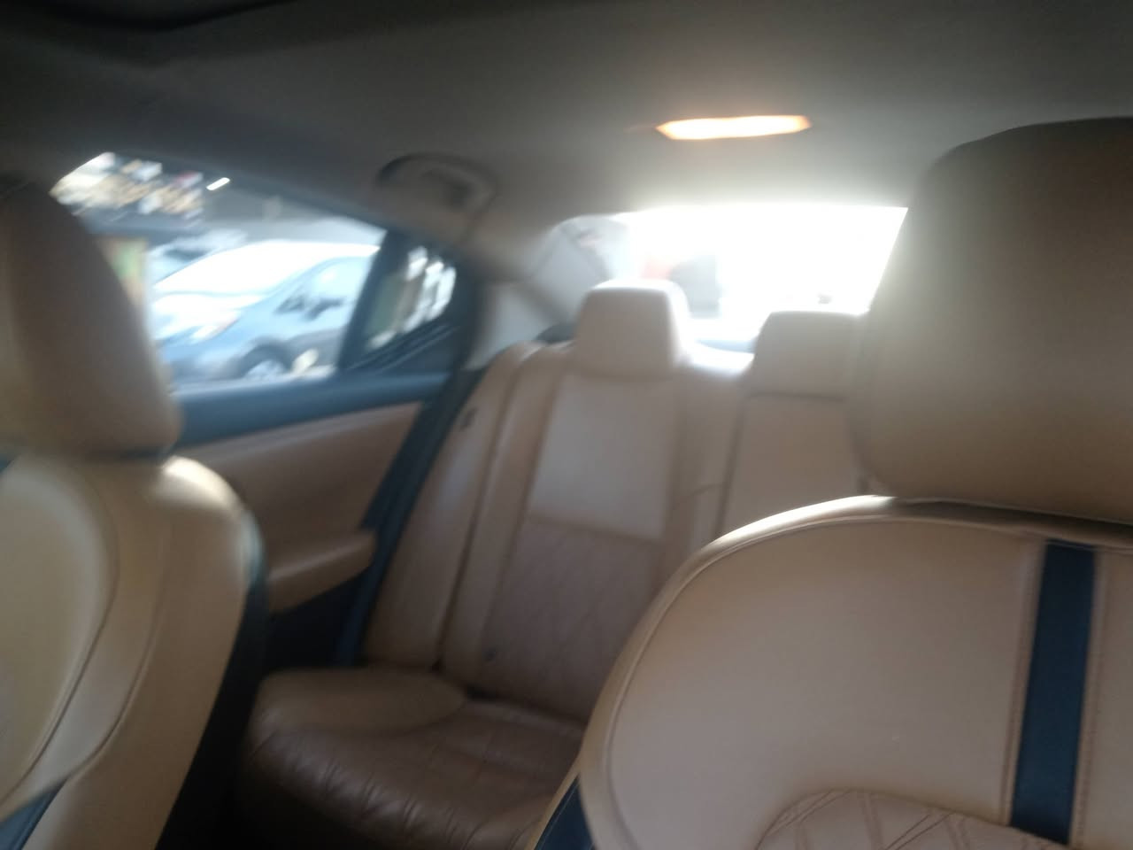 السلام عليكم
سيارة سنترا للبيع موديل ٢٠٢٢
ماشيه ٥٧ الف ميل
فول مواصفات
 Sv
 رادارات شغاله كلها
رادار امامي وخلفي ويمين ويسار كلها شغال
القماره اسلايت فتحه ام التنته
الداخل مشمشي شركة
اكشانه واستيرن تبريد وتدفئه
ضررها بنيد مبدل جاملغات الأمامي بيهن صبغ وارباك استيرن طاك
السعر ١٣٥ ورقة وبيها مجال
رقم أربيل مع دفتر بانزين
رقم الموبايل ***********
