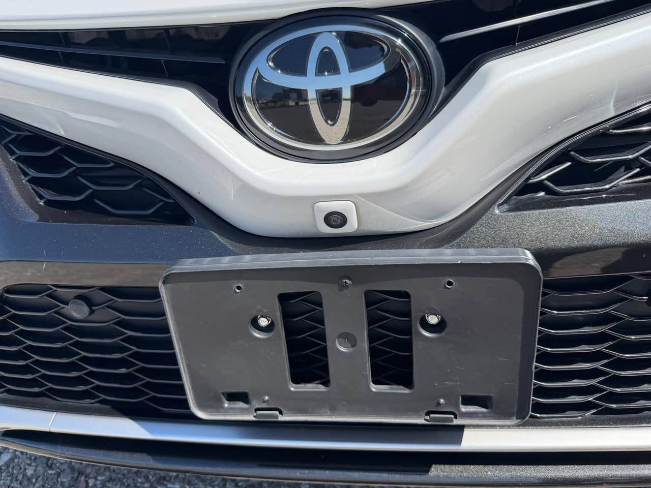 كامري XSE 2024 سته سلندر فول جاملغ واحد صبغ بجم كبس رقم شاصي موجود /***********/*********** أربيل, العراق
