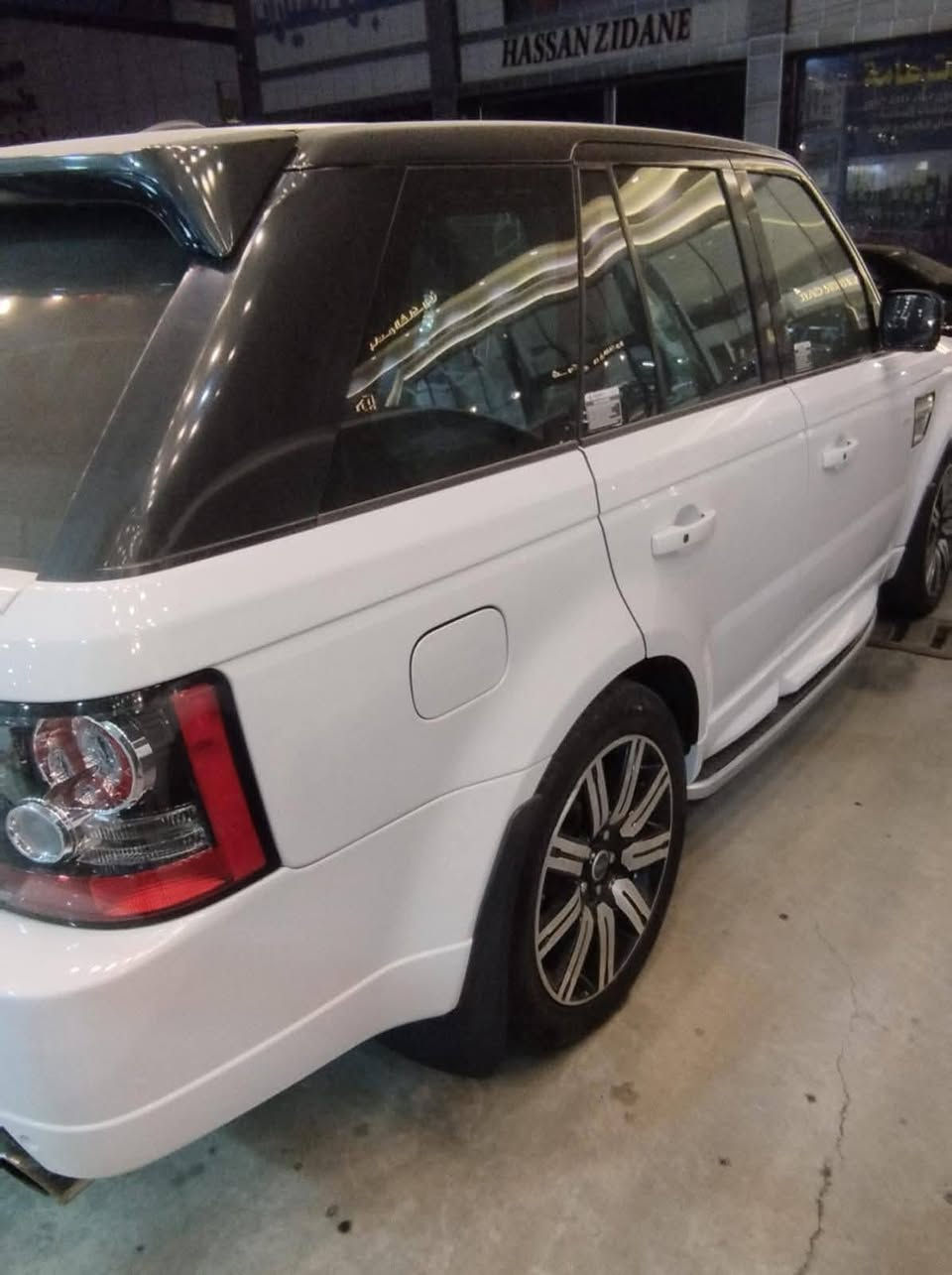 للبيع  رانج سبورت 2013 خليجي محرك 8سلندر بدون سوبر المرغوب حتى بالبانزين عادي🚀 مكفولة من الضربة ،الصبغ السيارة كلشي شغال بدون اي نقص بيها شلعة  خرافية🚀 ولايت زنون حتى الدهن وماء مبدل جديد أدامة كاملة تخم تاير السيارة شكل وگعدة كلش حلوة 😍
هزة جديد ولوحة انكليزي  يعني ما تتعب نقل ملكية مباشرةً 
للاستفسار و التفاصيل اكثر الاتصال📱 
***********
***********
واتساب📱📱 ✅
