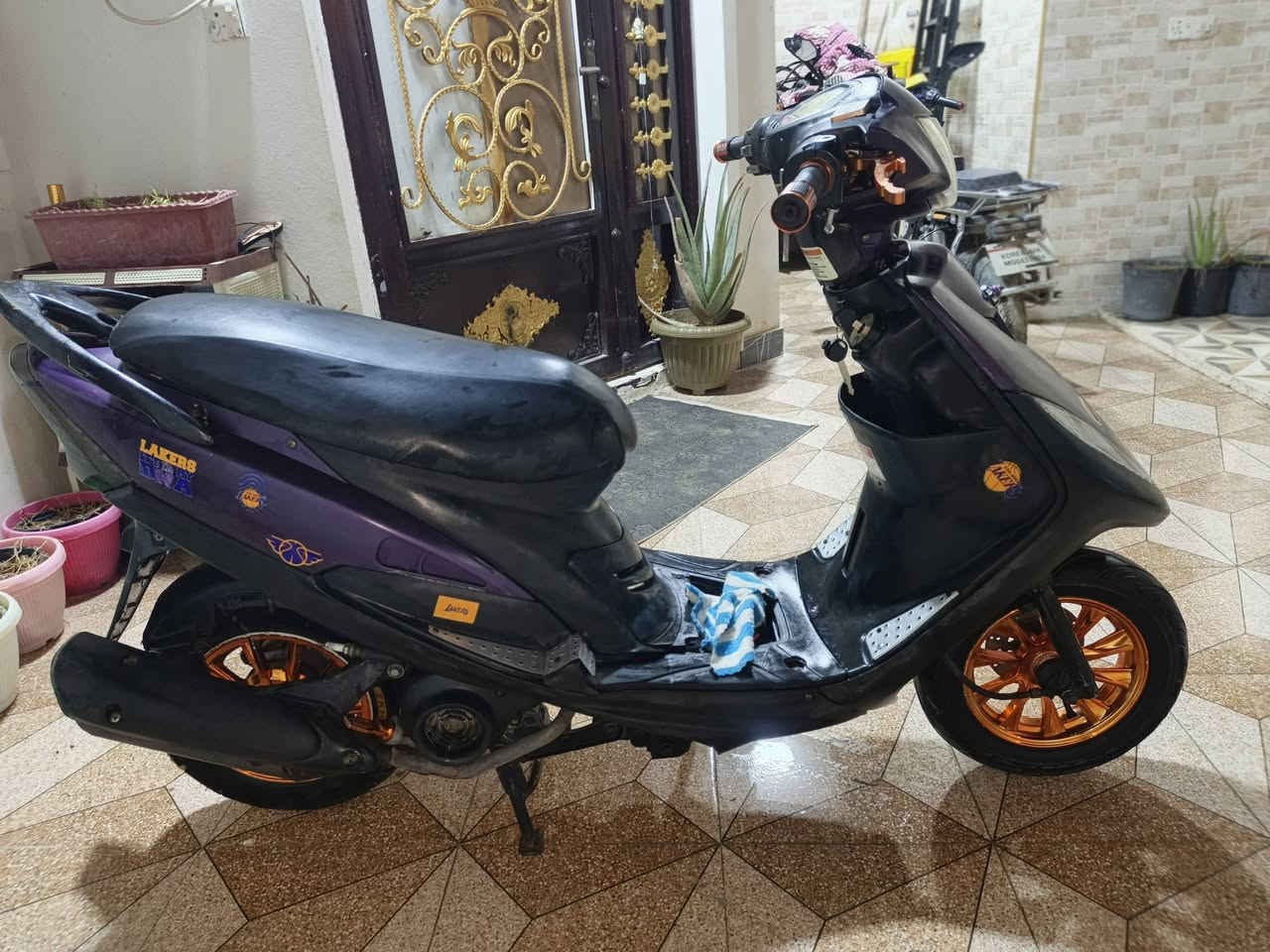 السلام عليكم ماكس عدله اربع والف موديل (2014) س550
🔸2- بوشه 49 دراجه كله بلادي من بجم لل بجم ختم واحد فقط كفرات مبدل اربع والف بقي بلادي رنبه📍

🔸3- دراجه كلشي بيه شغال كهربائية هندر صلف مزوده تزويد بسيط اصلي ملحه قوي كلش محرك بلادي 

🔸3- خرسه ما بيه صوت نكره بكل شلعه معدل ما بيه عيب بيه اورق منفس و كمرك نطيك بدون لين ضاعن

🔸4- سوي نفسك لوتي او غشيم لا اطب لين مال جنيه  كلش نضيف يجيب وياك 100 مصلح  📍

🔸5- السعر((550)) بيه مجال او مرواس شعندك تعال خاص 📍

      🏠مكاني الفلوجه🏠


**إذا كنت صاحب هذا الإعلان وتريد حذفه لأي سبب، رجاءا أرسل رسالة إلى الدعم الفني**