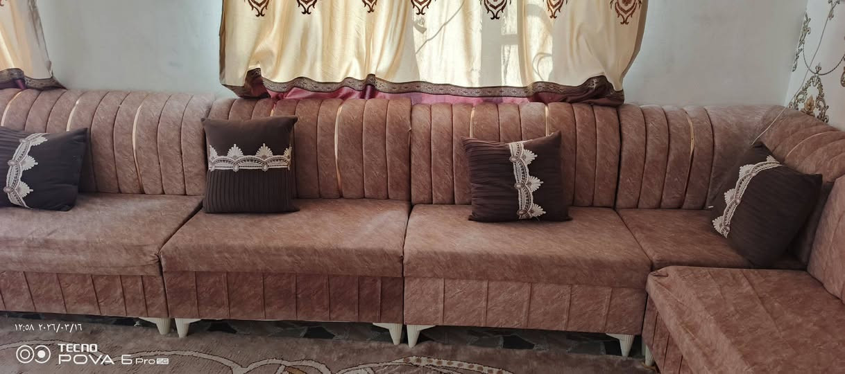 تخم للبيع العدد 2 السعر داخل الصورة 
***********
