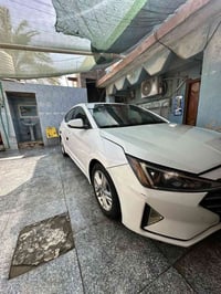 مديل 2020. أمريكي  سياره حره  زيرو  ماشيه قليل تبديل بنيد فقط  نص فول ...