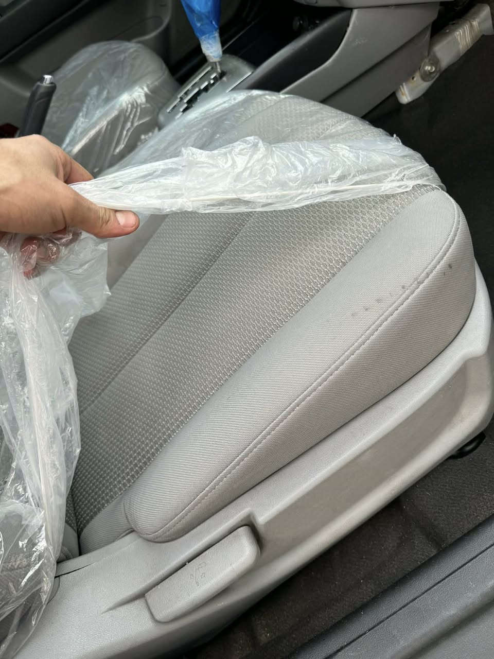 بەناوی خودای گەورە ❤
نمونەیە لە جوانی لـۆکک🔥.
بــــــــۆفـــــــــرۆشـــــتن 📢.
بڕاوەی دووبـەی 👑.
لــــۆۆۆۆۆۆۆۆک وەک شەریکە ماوەتۆ 📦📦.
سەیـەرەکە ماڵی دۆستە یەک دینار مەسرەفی تیا نەماوە سەقفـی شوشە نەبێ نەتەوێ
فوول مواسەفات کوشن و هیتەر ئاوێنە ئیشارات لایت لیزەری گێچ وەنەوشە لایت ڕەش سیستەم ئیکۆ 
گێـڕ و مەکینەی وەشەرت  
لەڕاستی جوانترە نەک بڵێی بەس ڕەسمە
تـایەو ویـلی لۆکککک🛞🛞. 
ناو دەرەوەی لۆکە ماشاللە 
فوول مواسەفاتە  بەس سڵاید نییە 
زەمانی هەموو شتێکی ئەکەم👍🏻👌🏻.
مەکینەو گێڕی وەشەرتە تەبریدی سارد و گەرم جایزە
سەیارەکە مۆدێلی (2010)یە 
سەیارەی مەعرەز نیە ماڵی دۆستە
بەدوای عەیبا مەگەڕێ ڕۆن و پاتری تایەو ویلی   هەمموی جایزە  
یەک تەقەو ڕەقەی تیا نیە برێکی مەسبووتە 
کەمێ مەجالی برایانەشی تیایە
لە قەلادزێ
ئەوە ڕەقەمەکەمە یان ئەدم بۆ بنێرە لە خزمەتام موشتەری نیت سەری خۆت و منیش مەهێشێنە
***********
