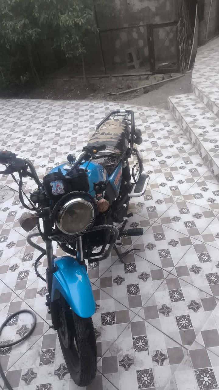 السلام عليكم دايون نفخ مكينه 200 اوراق أصولي. مديل 2022. أوراقه تقره لون برتقالي مبدل لون ازرق للجماليه   ***********
