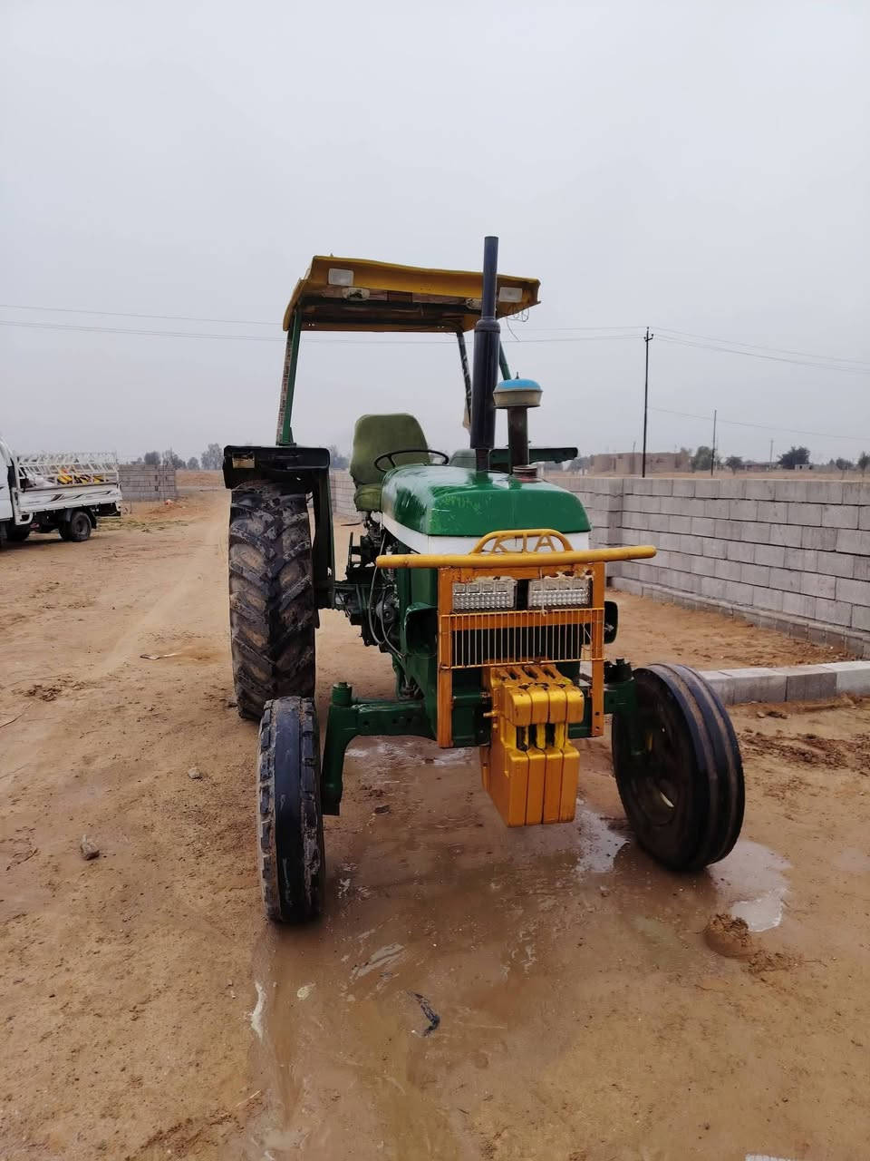 سلام عليكم مكينة جوندير 81 جاهز سلف كلة شغال كهربايات جديدة سعر 4مليون وبي مجال رقم ***********
