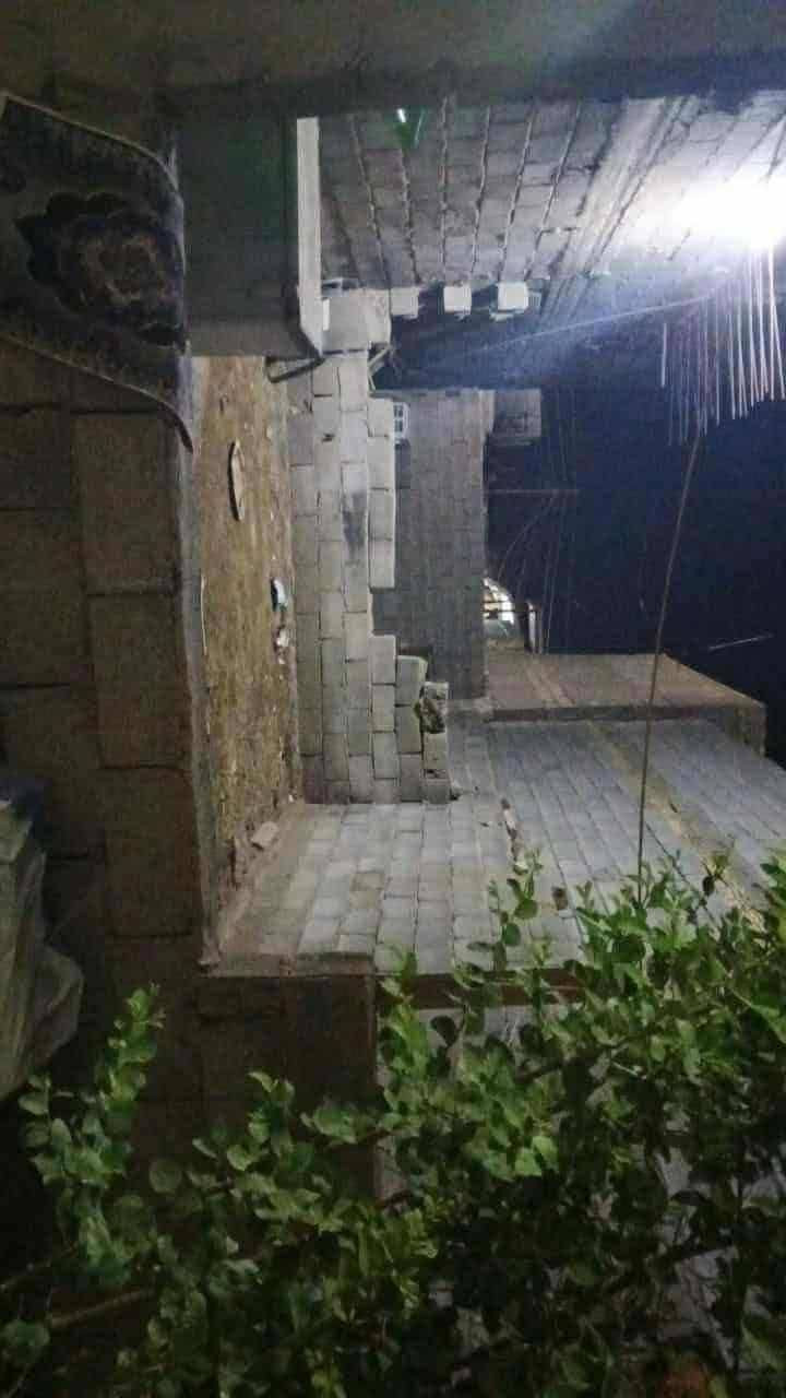 للبيع دار سكني زراعي سند (٢٥) معامله البلديه كامله خلف العميد مزاحم مجاور ملعب هشام شارع (٨)متر 
المساحة (٣٠٠)متر الوجه (١٥) النزال (٢٠)نقص البيت بس استقبال 
بناء بلوك سقف كونكريت مسلح خدمات كامله


**إذا كنت صاحب هذا الإعلان وتريد حذفه لأي سبب، رجاءا أرسل رسالة إلى الدعم الفني**