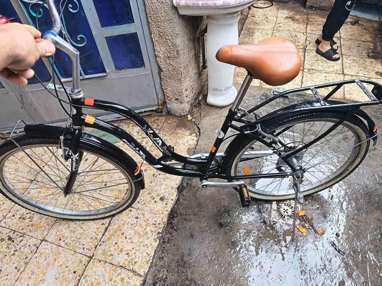 سلام عليكم بيسكل بناتي للبيع السعر150 وبي مجال البيسكل نضيف وجديد مابي نقص و يجي بي عكرب 7سرع و سيبايه مالته منه وبي التاير مالته نوعه عريض يتحمل اوزان البيسكل كلش خفيف


**إذا كنت صاحب هذا الإعلان وتريد حذفه لأي سبب، رجاءا أرسل رسالة إلى الدعم الفني**