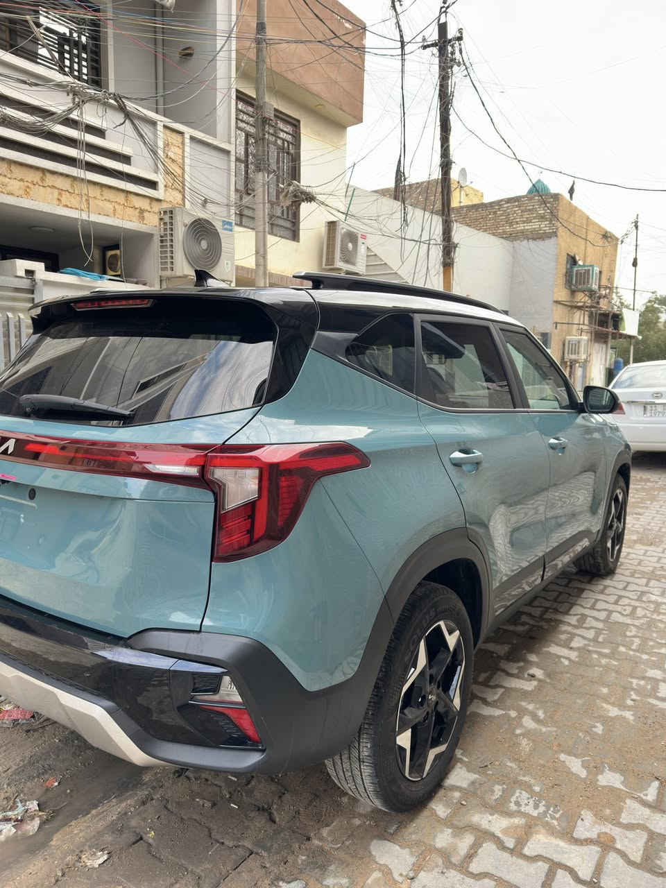 كيا سيليتوز موديل 2025 تو كلر لون مميز 
عداد المسافه 8000 بعدهه بوضع الشركه 
وارد امريكي حادثها بنيد مبدل فقط 
ايرباك ستيرن راجع سستم
محرك 2000 المرغوب 
المواصفات
بصمه تشغيل وبصمه ابواب 
فور ويل 
قياده ذاتيه
تحديد مسار 
تحكم ستيرن 
مثبت سرعه
رادار امامي
تنبيه خروج عن الطريق
تحكم قياده ثلاث وضعيات
يكو + سمارت + سبورت
مانع تزحلق
مانع منحدرات
دشبول دجتال متصل مع الشاشه
ابل كار بلي + اندرويد
نظام ملاحه
بلوتوث
مدخل شحن امامي خلفي
ويل كب 
تبريد تدفئه قطعتين
السعر 167
بعدهه منفيس سياره مدفوع الكمرك وكامل بس رقم بعدلهه تترقم وين مجان مكان سياره بغداد معلومات اكثر الاتصال على الرقم ***********
