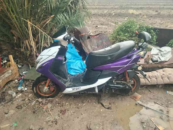 وتخلي واي عندي ماشي عطل صار بيها وقفت الدراجه اشتغلها وتريدين تشوفونه سعر 125 شباب بيها مجال شباب راسلوني على الرقم سرعتها 120 بسرعه بها مجال ***********
