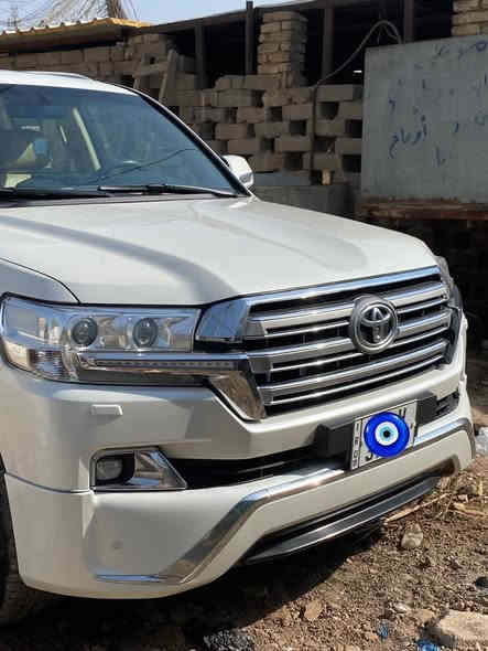 سلام عليكم تحيه طيبه 
تويوتا لاندكروز 2017 فطيم
موصفات
رقم بغداد بسمي
محرك 8 سلندر 4600
تخم تاير دلوب ياباني جديد
بصمه 
فتحه 
تحكمات ستيرن
شاشه
كامرات محيطيه عدد4
حساسات امامي خلفي 
زرام لايت
لايت نزنون
اشاره بل مرايه
عدد الركاب7
كراسي كهرباء
وباقي موصفات لاندكروز معروفه تجي فول الفول
سياره كفاله عامه 
ماشيه١٦٠ الف  
السعر 520$ورقه وبيه مجال قليل سياره جديده معنه كلمه
ذي قار الشطره
هاتف***********
