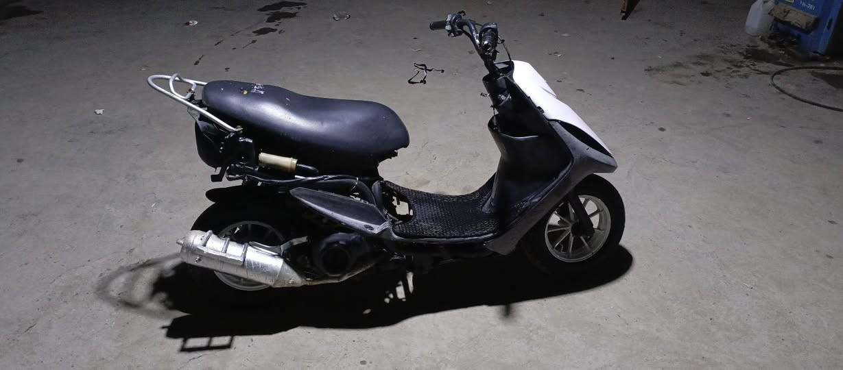 للبيع عدله مال لعب غراضها موجوده شلعه ومعدل ومكينه ناعمه الصالنصه مو ويها اطيك بلاديه كهربائيات شغاله زوج تاير ويل رياضي ثقيل فول ملاح ب450وبيها مجال للطيبين 
مكان بابل حي الجزائر ***********.
