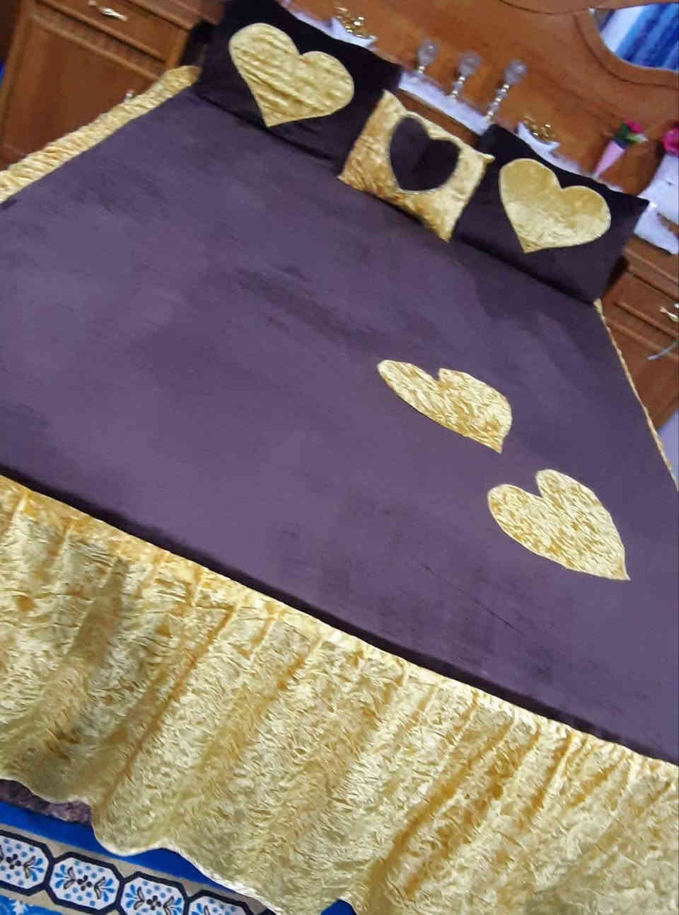 خياطه نور زهراء انوع الاقمشة بأسعار مناسب حسب الطلب زبون اللحجز واتساب فقط ***********
