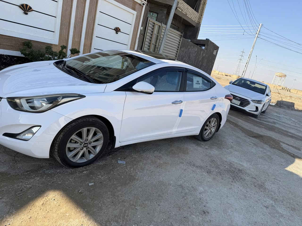 السلام عليكم 
اخواني 
النترا خلجيه (2015) محرك جبير (1800)
الرقم (بغداد)
فول عده البصمه 
سياره جديده وجاهزه للخير 
ترايها زيرو بشرط 
اخواني 
السياره بيها ربع باب صبغ 
الباب الثاني الي هو باب الصدر بل سونار 
يطلع مفتوح 
باقي السياره مكفوله وجاهزه للخير 
السعر (125) وبيها مجال 
***********

‭0773 378 1061‬
