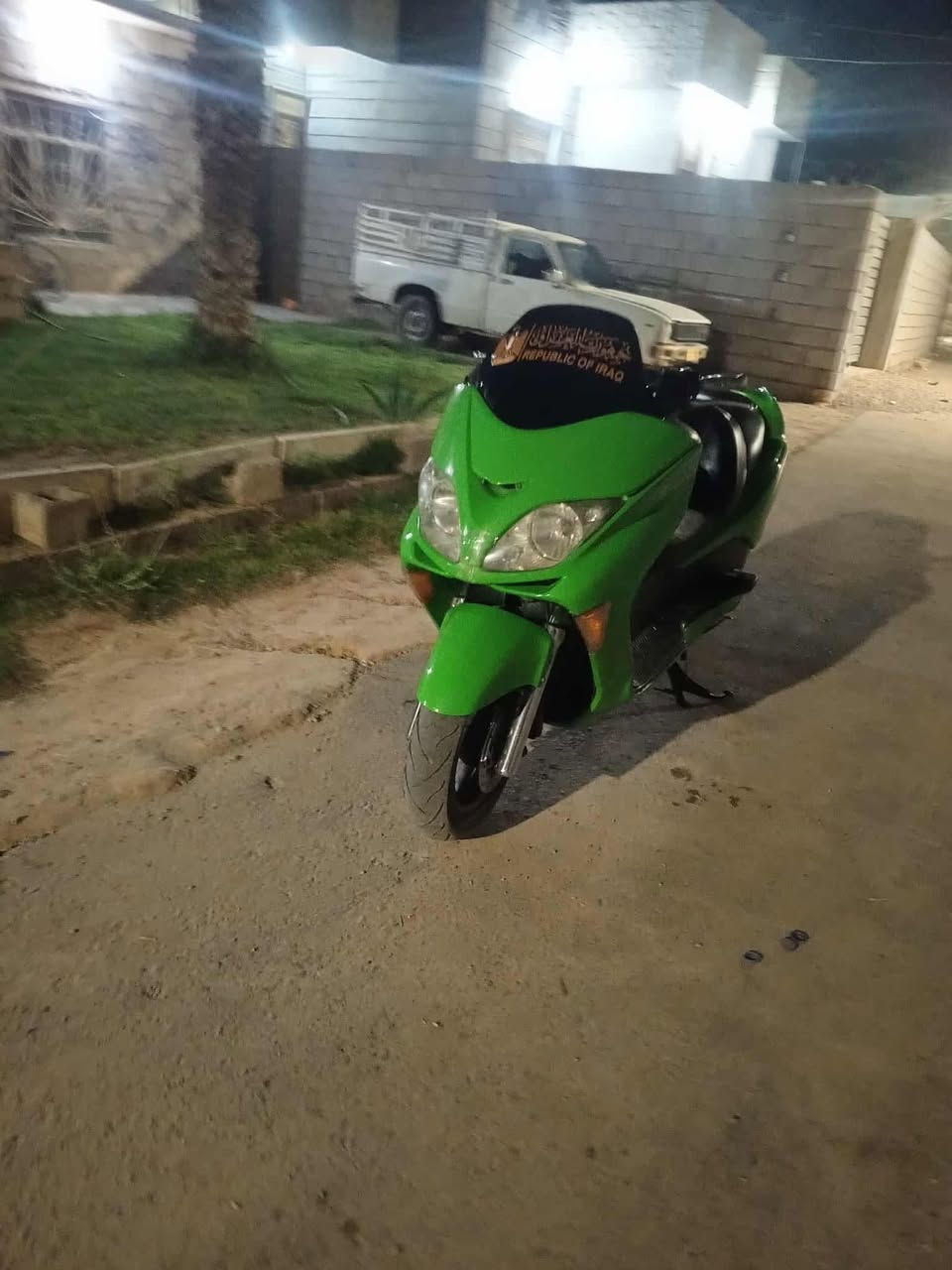 السلام عليكم موطور فورزه 0 8 للبيع محرك مفتوح شرط شلعه و معدل ابو سياره ما يلحك بيك تواير جدد باتري جديد الايت زنون سياره كهربائيت كلهن شغاله بصمه سلف كير اوتماتيك السعر 400 وبي مجال شراي انتصل و تبشر *********** مكان الشرقاط
