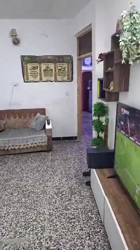 السلام عليكم بيت للايجار في منطقة  ابو دشير للاتصال***********
