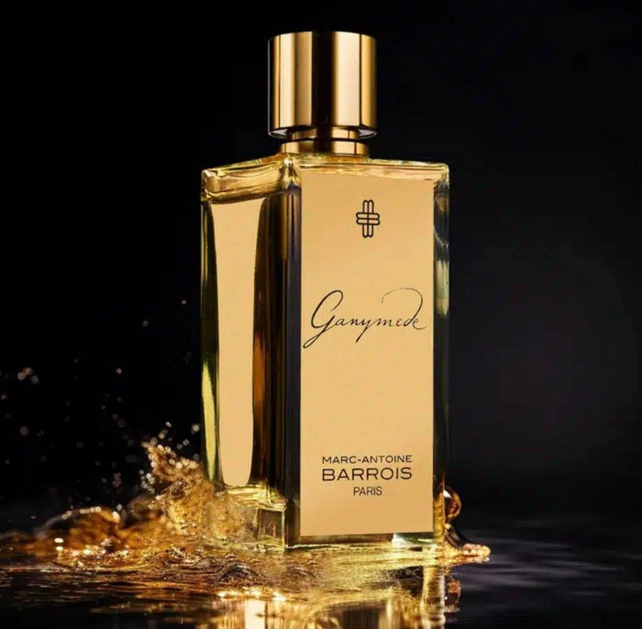 المنتج: عطر جانيميد (Ganymede) من مارك أنطوان باروا (Marc-Antoine Barrois) للجنسين، يأتي في زجاجة بحجم 100 مل.الوصف العطري: يتميز برائحة خشبية وتوابل مع نوتات جلدية ومعدنية، تم إصدارها عام 2019 من قبل المصمم كوينتين بيش.المكونات: يفتتح العطر بالزعفران واليوسفي، ويحتوي على قلب من البنفسج والأوسمانثوس، وتستقر قاعدته على الجلد ونوتات معدنية.


**إذا كنت صاحب هذا الإعلان وتريد حذفه لأي سبب، رجاءا أرسل رسالة إلى الدعم الفني**