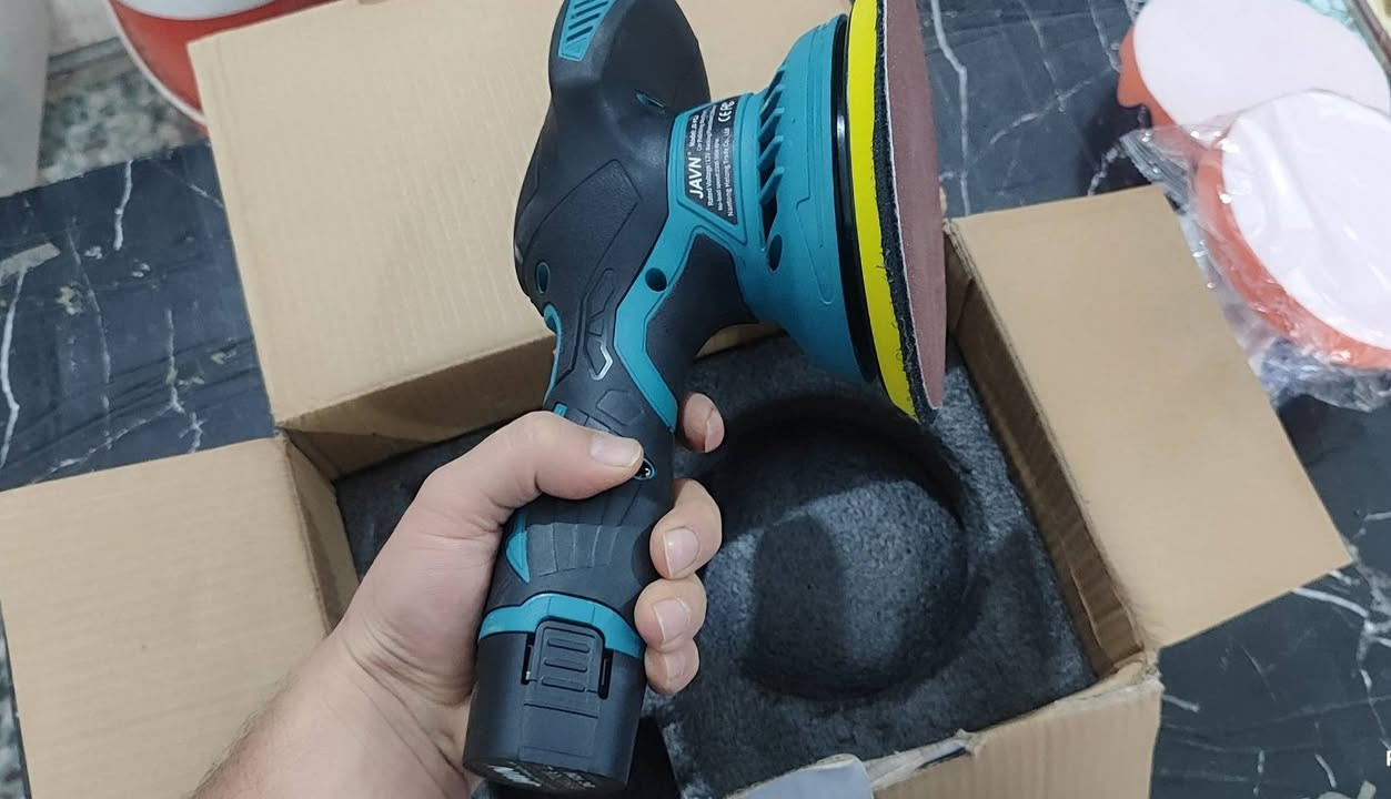 جلايه بهذا الشكل. وياهه يجي اكثر من وجه للتنعيم . شحن بطارية دريل.. سعر 25 الف فقط .  تستخدم للبوليش ايضا والمعجون. واصحاب النجاره


**إذا كنت صاحب هذا الإعلان وتريد حذفه لأي سبب، رجاءا أرسل رسالة إلى الدعم الفني**