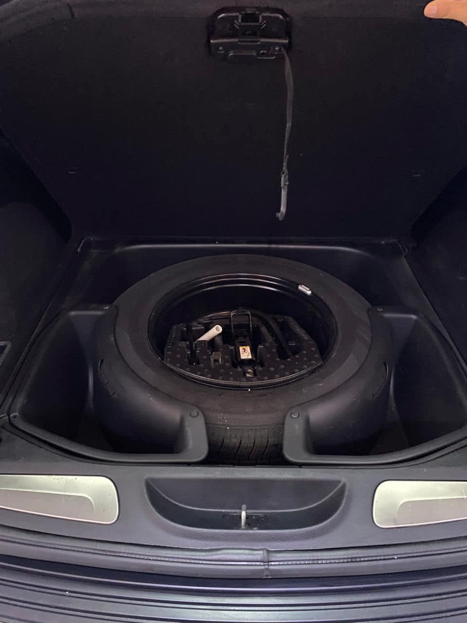 السلام عليكم جيب سومت موديل 2020السياره للبيع والسومت معروف مواصفاته ماكو داعي اكتبهن أعلى فئه السعر 245وصور الحادث موجوده كدامكم والسياره جاهزه حادثه مشتغلته شركه وكدامك السونار


**إذا كنت صاحب هذا الإعلان وتريد حذفه لأي سبب، رجاءا أرسل رسالة إلى الدعم الفني**