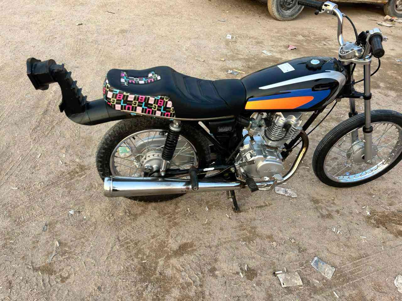 ايراني  البيع بلاديه دراجه مو تعمير 
دراجه حلوه ونضيفه كله بلاديه مكان دراجه زبير 
سعر 575 وبيه مجال غليل رقمي ***********شراي يتصل وبخدمته
