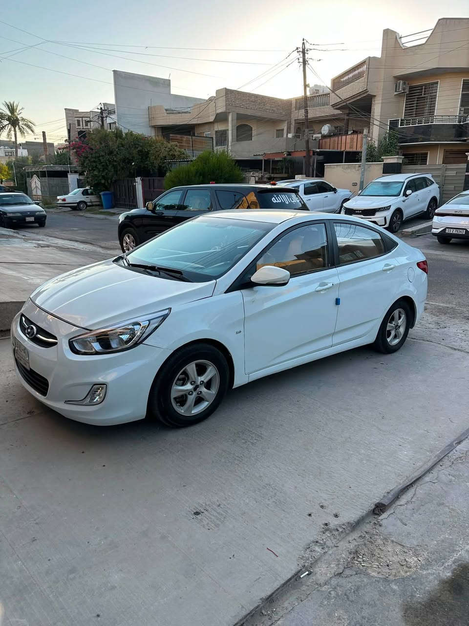 اكسنت ٢٠١٣ خليجي محرك ١٦٠٠
بيهة صبغ حزام 
نضيفة ومابيهة نقص 
تايرات جدد باتري جديد سلف جديد دعاميات ومازدات وبلوجكترات جدد بانزات جدد فريز تبريد وغاز امريكي كلة جديد 

السعر ٧٨$ وعليهة غرامه تقريباً ٢١ ورقة ونص 
تنخصم من مبلغ السياره والمشتري يدفعهن بالتحويل 
و اكيد تتاكد بالمرور قبل العقد 
عنواني بغداد العامريه 
***********
