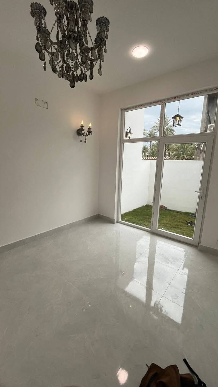 سلام عليكم
بيت البيع موقع دور قضات 
طابو زراعي سند 25 
وجه 5
نزال 20 
بيت جديد جديد
***********
