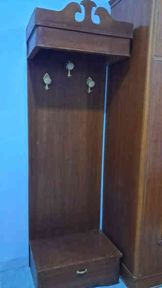 غرفة خشب صاج عراقي مستعمل  بحالة جيدة
***********
