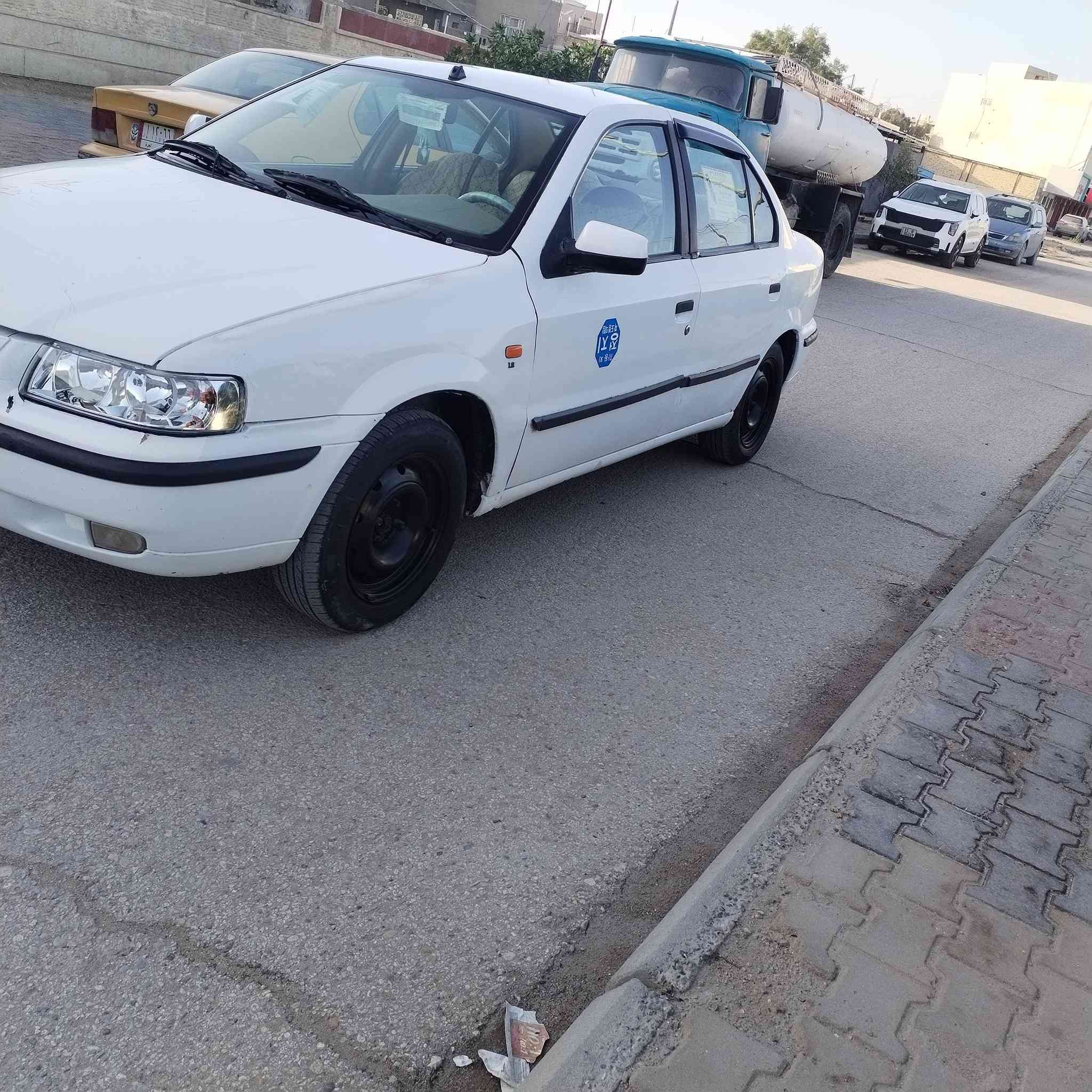 للبيع سمند موديل ٢٠١١ مكفوله ماعدا البنيد مبدل السياره جاهزه مكينه كير حداديه تخم تاير  رقم ذي قار بسمي سنويه جديده السعر ٣٥ وبيه مجال بسيط مكاني السماوه المركز للاستفسار ***********
