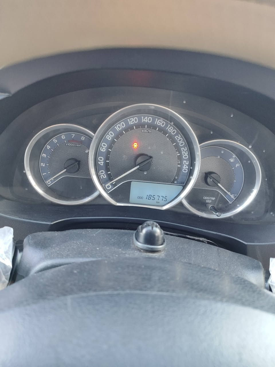 السلام عليكم.من رخصه الادمن.كورلا موديل ١٥ خليجي محرك ١٦ بدون صبغ بدون دعم كير محرك مامفتوح شرط السيارة بدون نواقص ماشية ١٨٠ بطاقة بنزين مكاني كركوك سعر البيع ١٣٥ رقم موبايل ***********
