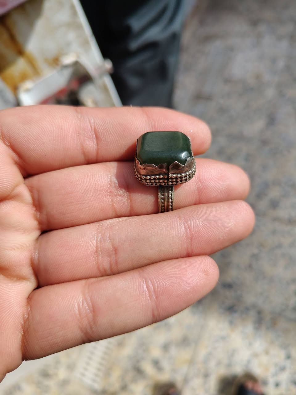 يشم يمانيه قديمه صياغه سبع معادن تحفه


**إذا كنت صاحب هذا الإعلان وتريد حذفه لأي سبب، رجاءا أرسل رسالة إلى الدعم الفني**