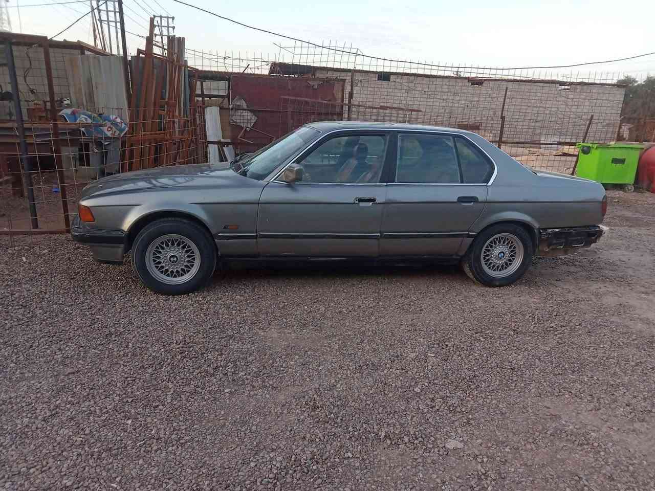 بي ام 735 /1991. سياره كلشي شغال بيهه كهربايات تبريد حداديه جديده كشرتهه كلش حلوه تخم تاير سنويه تنتهي شهر الخامس 2026راعيهه موجود يمي تريد وكاله او مداور سعر30///////***********
