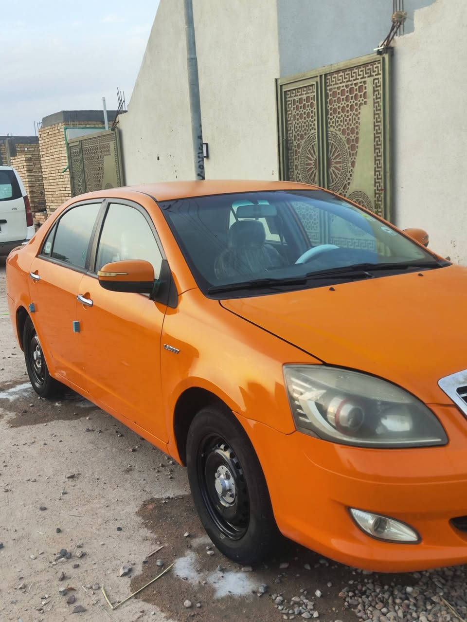 جيلي 2014مصبوقه حزام تبريد تخم تاير  جداد حدايده  سنويه منتهيه سعر 45بيه مجال ***********بكان بصره
