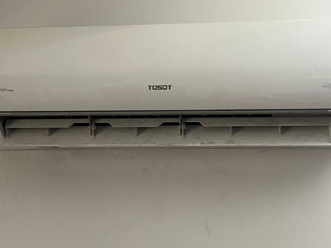 السلام عليكم
عندي سبلت توسوت  العام شديتهن نظيافات جدا عدد ٣:
١ طن انفيرتر عدد(٢)
١ونص طن عدد (١)
للاستفسار الاتصال على 
***********
