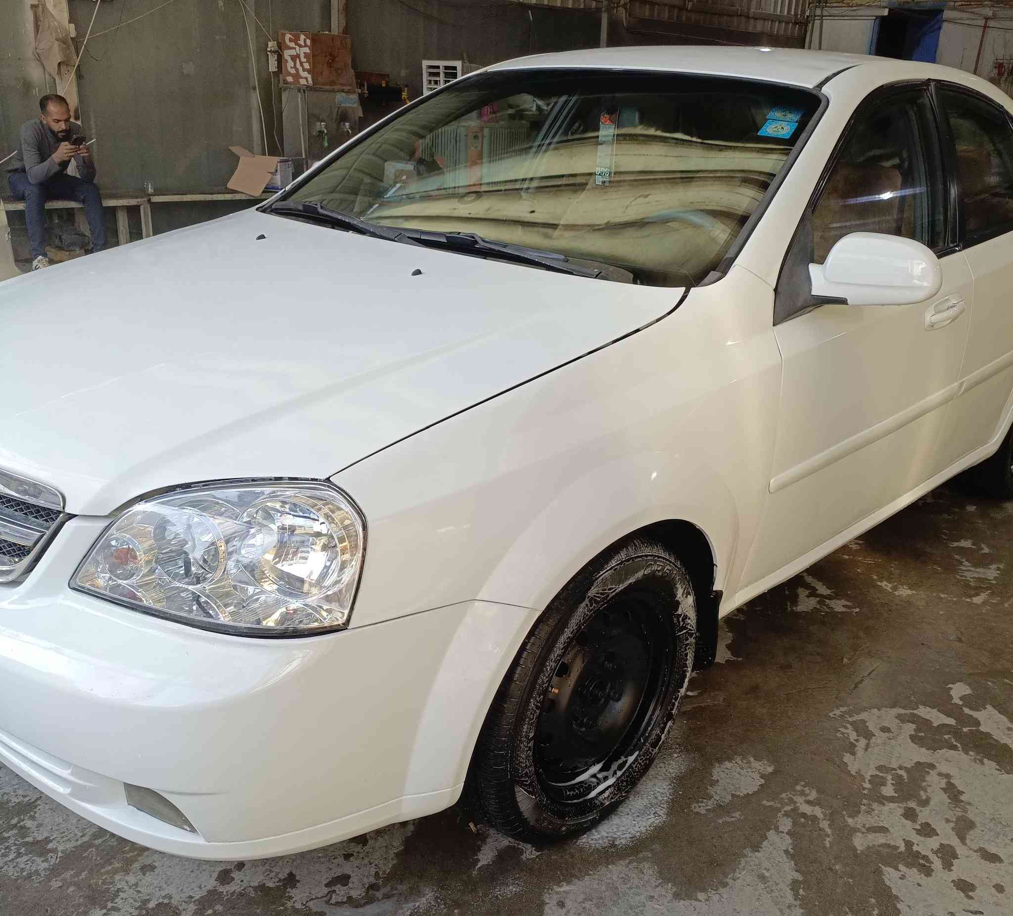 سلام عليكم
اوبترا 2011 شركه العامه بغداد اوتماتيك ماشيه 130 
 كير محرك كفاله
كهربائيات وغرفه على وضع الشركه 
 تبريد ثلج
صدر امامي خلفي جديد قبل سبوع سويته
تخم تاير جديد 
شاشه كامره 
تخم تاير جديد 
دوشمه
 شاصي و لغد و تكمه  و قماره كفاله بيهه قطع صبغ بدون حادث اثر شخوط وطخات بصيطه سياره حلوه تجي وتشوف بعينك ترايهه وين متريد رايدهه 82 بيهه مجال قليل مكاني بغداد الكريعات *********** الشراي يتصل
