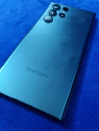 اس22 الترا • ٥١٢ • نقطة بالشاشة