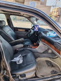 بي ام دبليو ٧٣٥ • ١٩٩٠ • بدون حادث