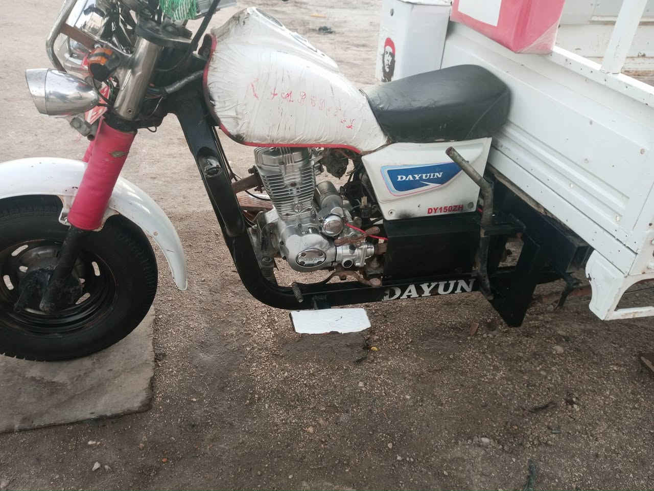 السلام عليكم ستوته للبيع موديل 13 السعر 1,400 وبيها مجال ناصريه مركز اوراق تعمير جديد ***********
