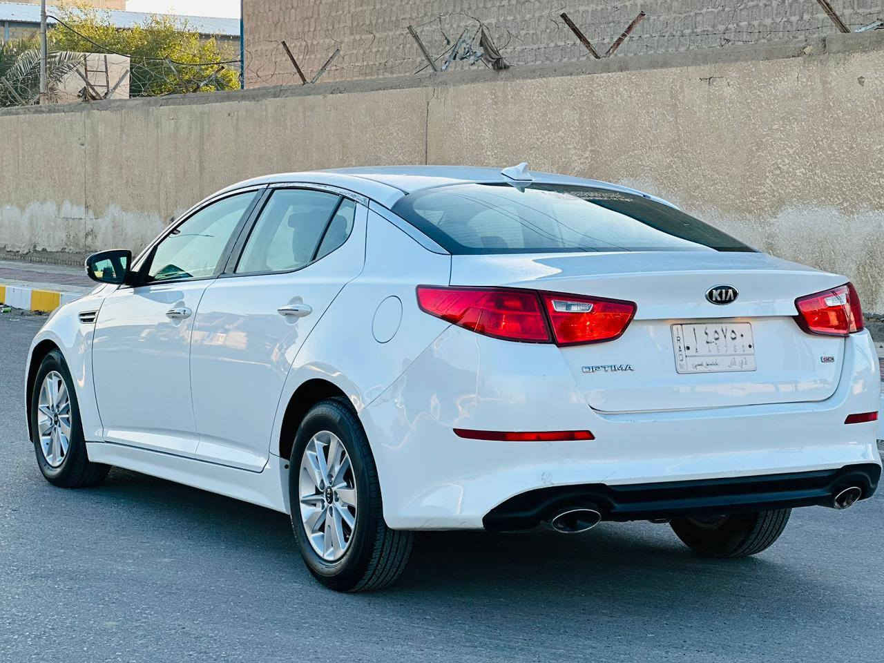 للبيع او مراوس كيا اوبتيما2015 وارد امريكي ضررها بنيد وباب مواصفات نص فول  سيارة جديدة وجاهزة حداده تبريد تخم تاير كير ومكينه العنوان الناصريه مركز السعر 110 وبيه مجال
***********
***********
