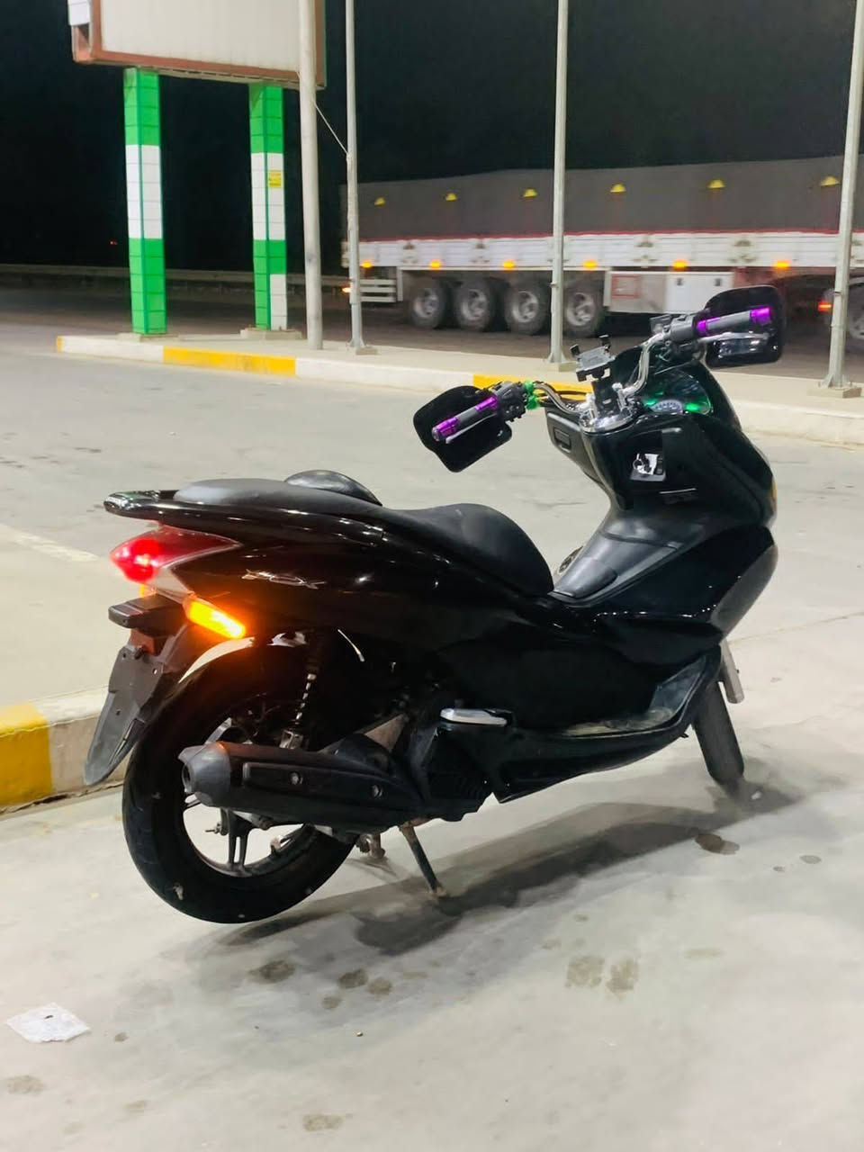 سلام عليكم 

للبيع

PCX125 ياباني جيل اول
دراجه نضيفه مثل ما موضح بل صور
دراجه نقصها بريك خلفي فقط كلشي شغال
السعر مليون و250
وترهم مراوس بجيل ثاني بصمه وانطي فرق
*********** متواجد وتساب تراسلني مازنجر ما جاوب
