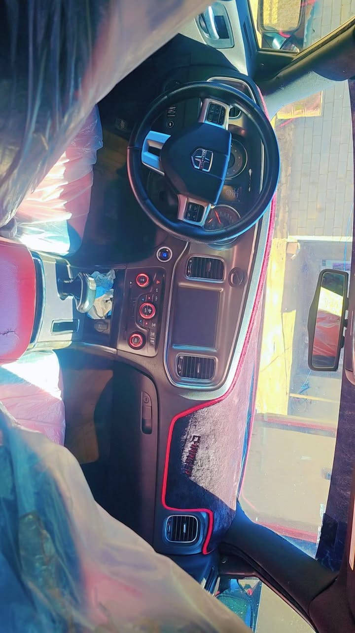 سلام عليكم
للبيع جارجر 2012
رقم بغداد جديد
سياره خليجي فول مواصفات شاشه كبيره مثبت سرعة نظام حساس فتحه
كير مكينه إكسل كله جديد 
سونار مرفق بل صور
بيع او مراوس بدورنكو بدون فرق ماعندي اطي فرق 
السعر 148 وبيها مجال
اتصال ***********
وتساب
