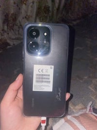 للبيع الـتلفون ريدمي سعره 200 تلفون جديد بلكارتون حتئ شاحنته مافتحتها ...