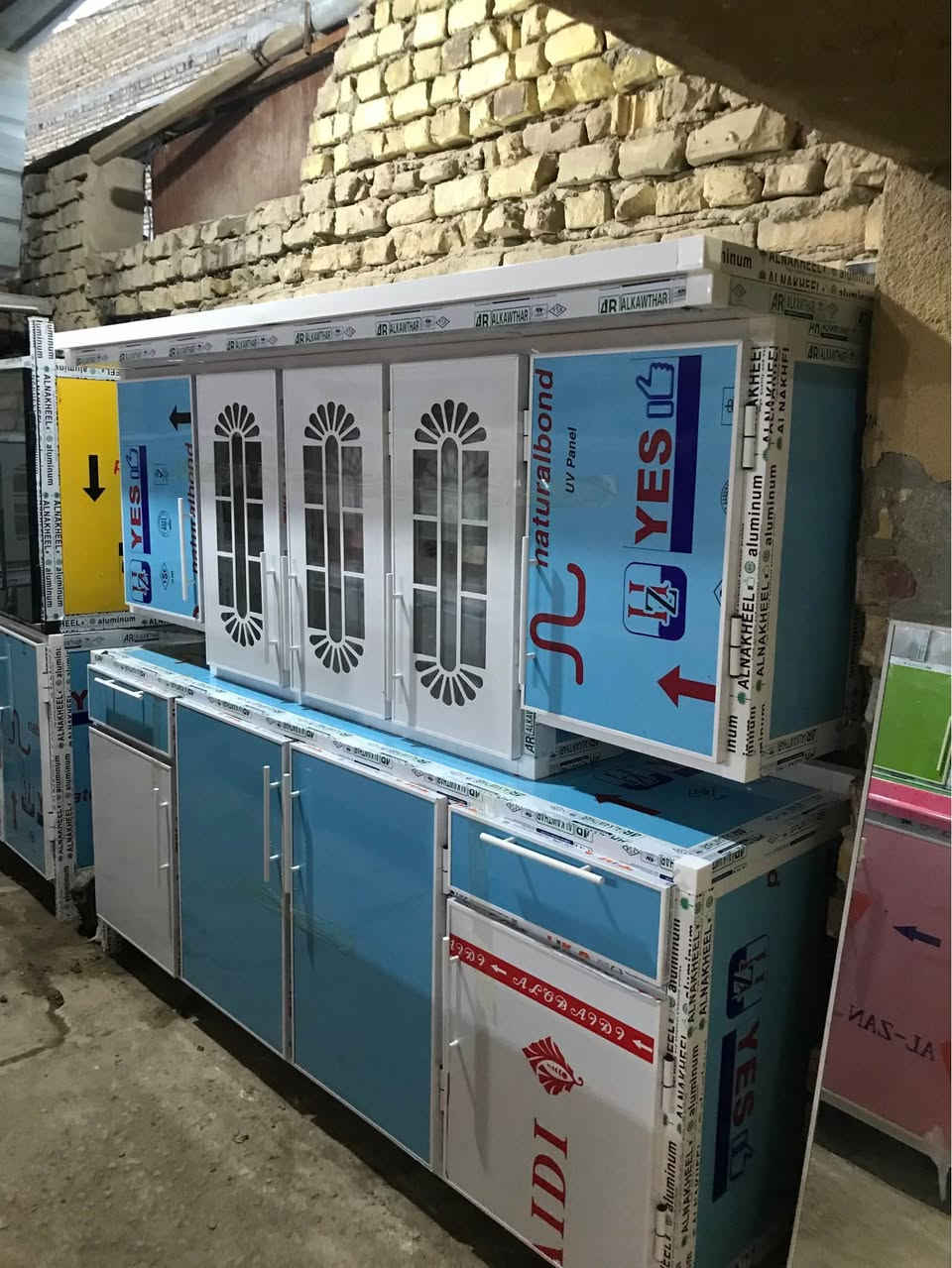 تخفيضات كاونترات مترين شرط شرط التزكام بليت واحد ملم نرماده حفر جرارات شفط نقش cnc تاج وكلوبات شغل درجه اولى ب400 واذا وياه سنك متر وربع مرمر ب600 يصير اللون حسب الطلب العنوان ناصريه شارع الاخلاص *********** ناصرية, ذي قار
