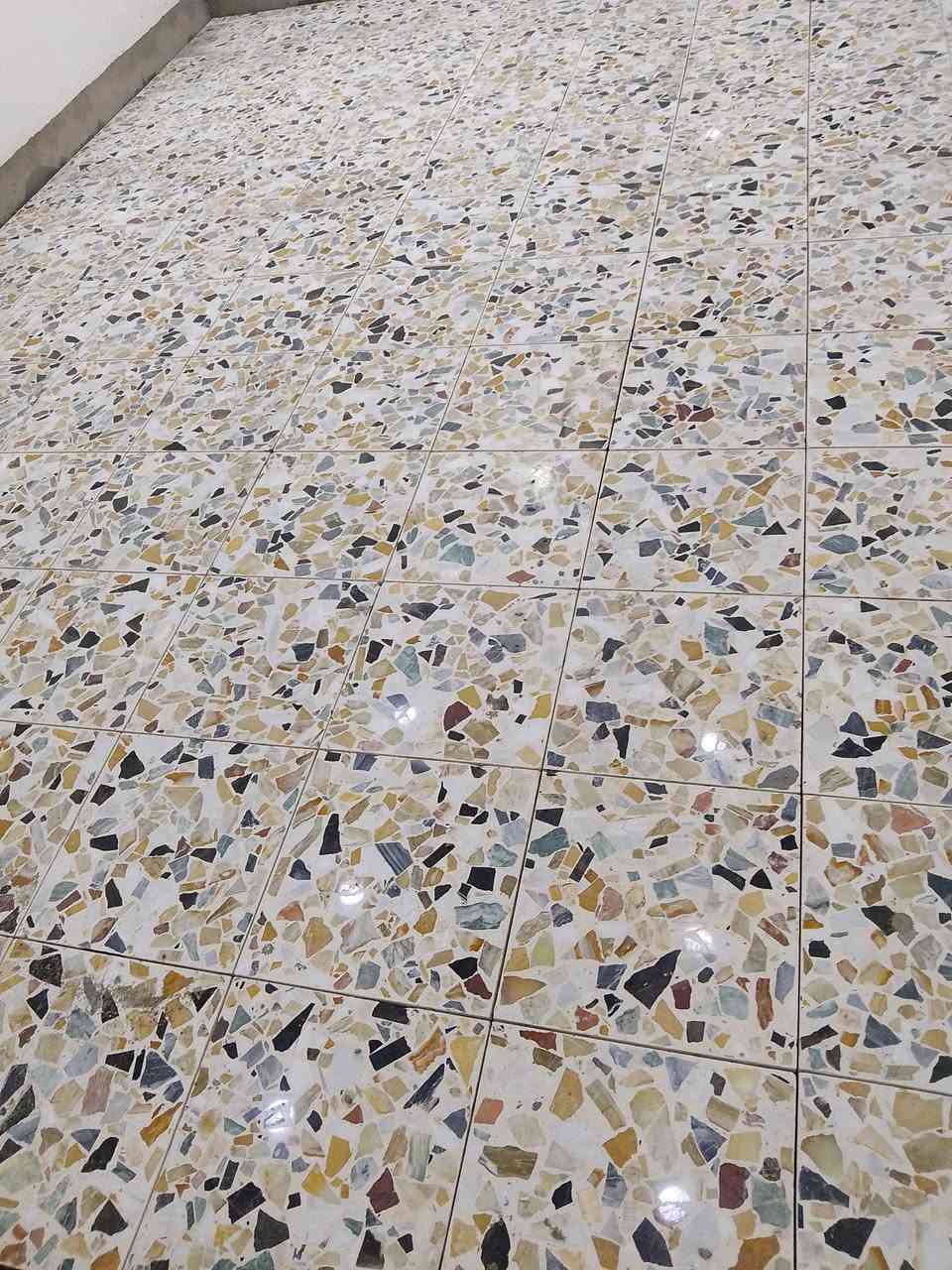 سلام عليكم خلفة تطبيك سراميك جدران ارضيات مرمر 

بورسلين بايات درج عمل لوح بورسلين ترميم بيوت لتزام 

بل عمل شغل درجة والى متفرغ حالين مكاني بغداد 

***********
