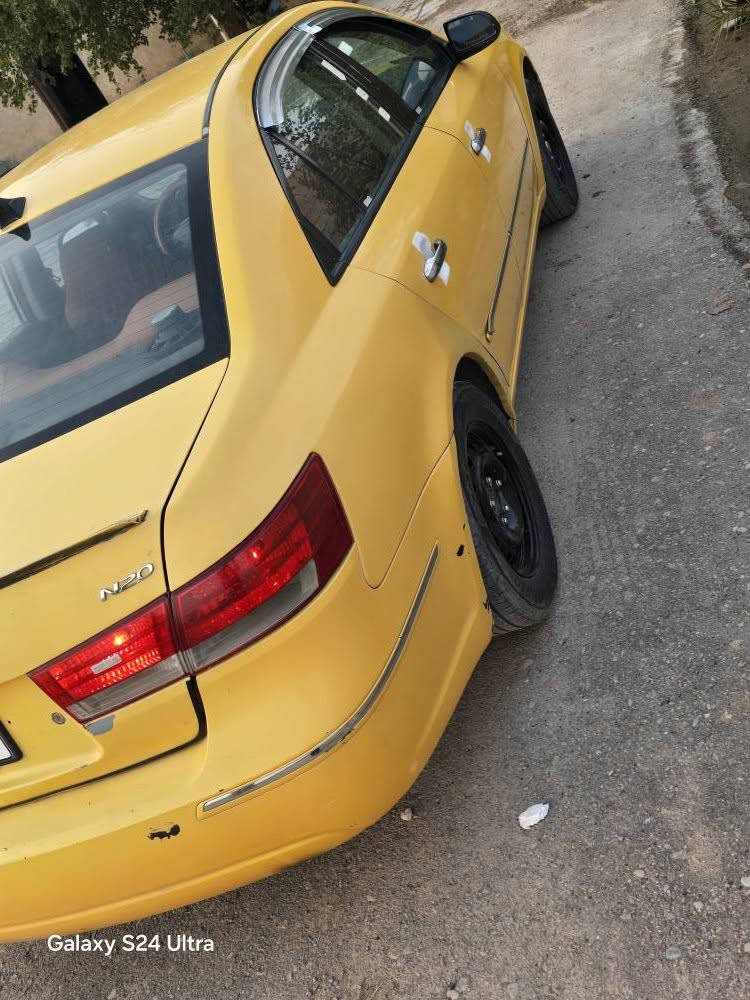 سوناتا للبيع 
موديل 2009
4 سلندر 
محرك 2400
تكسي وارد امريكي 
محرك بيه تنقيص قليل 
كير اتوماتيك 
كهربائيات شغالة
تخم تاير 
تبريد شغال 
لاين زنون 
غرفتهة نضيفة 
شاشة وتحكم استيرن 
سعر ب85 وبيهة مجال 
عنوان السياره بغداد تقاطع النهروان 
  للتواصل *********** بغداد, العراق
