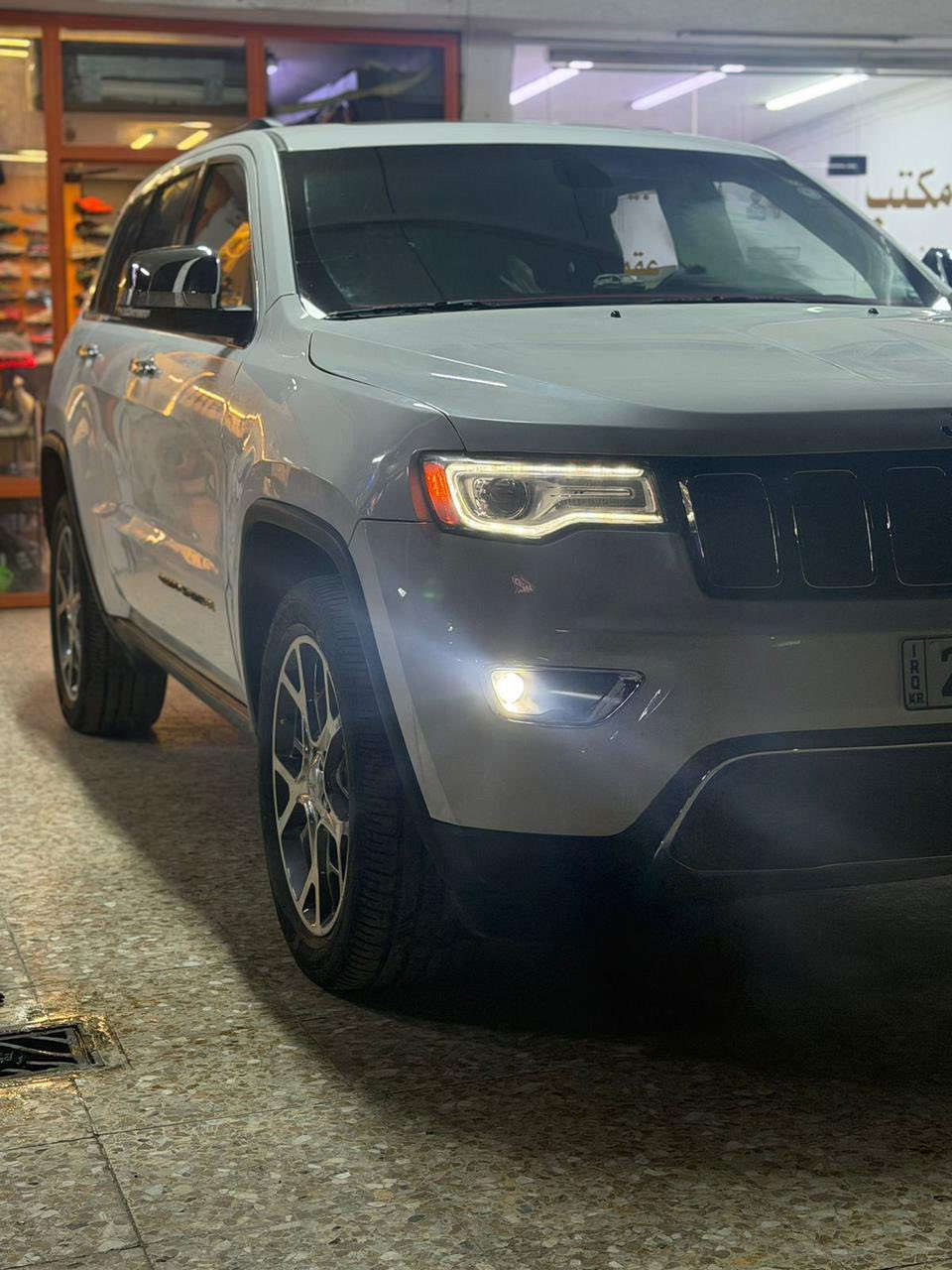 سلام عليكم

جيب لاريدو V6, 3600 , 4X4
موديل 2019
فول مواصفات 1/1
المواصفات :- .
كشنات كهرباء
كشنات الامامية كهربائية + تدفئة تبريد
شاشة 8 انج
داخل جلد
مري حراري
اشارة بالمري
حساسات امامية خلفية
نشغيل عن بعد، اطفاء عن بعد صندوق كهرباء
تخم تاير جديد
3 وضعيات للقيادة :-
Sport نضام
ECO نضام
Normal نضام
المصابيح الامامية متفاعلة مع LED نهاري 

المصابيح الامامية

نضام خاص للطرق الوعرة

نضام صعود الجبال

تدفئة ستيرن

وضع الفرامل الخلفية الالكترونية ( توقف ذاتي عند الرجوع )

مكاني بغداد الشعب
‏سعر 193
***********
