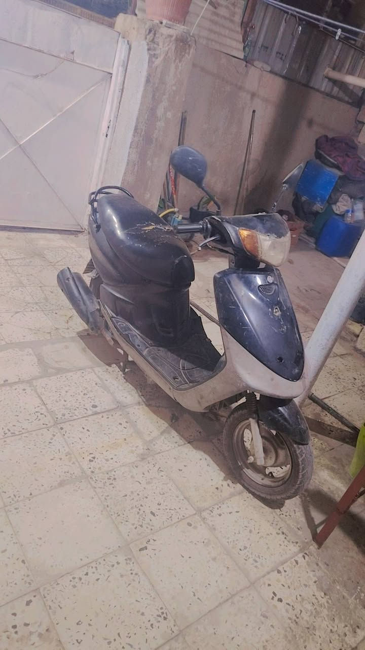 دراجه ماكس قجمه شغاله بس بيع كوم حديد قفل ٢٠٠مكانها بغداد الشعب ***********
