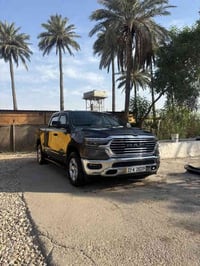 دوج رام 2023 big horn رقم اربيل  محرك 8 سلندر اي تورك  فور ويل  مري شف...