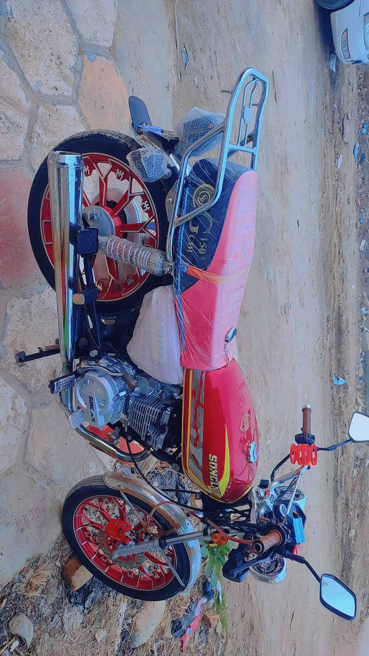 سيفان ٢٠٢٥ للبيع مال جناي ما متعوبة اوراق اصولي كهربائيات كلها شغالة بانزين فقط من المحطة دهن كاتو عصير ابو ٥٠٠٠
بصمة تشغيل عن بعد وياها بصمتين وسويچات مال جوزة ايضاً ما لاغيها وصفارة انذار أكرر مال جناي ٨٥٠ والشراي يدلل
قضاء القاسم 
***********
